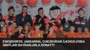 Eskişehir'de Jandarma, Çukurhisar İlkokulu'nda Sınıfları Bayraklarla Donattı